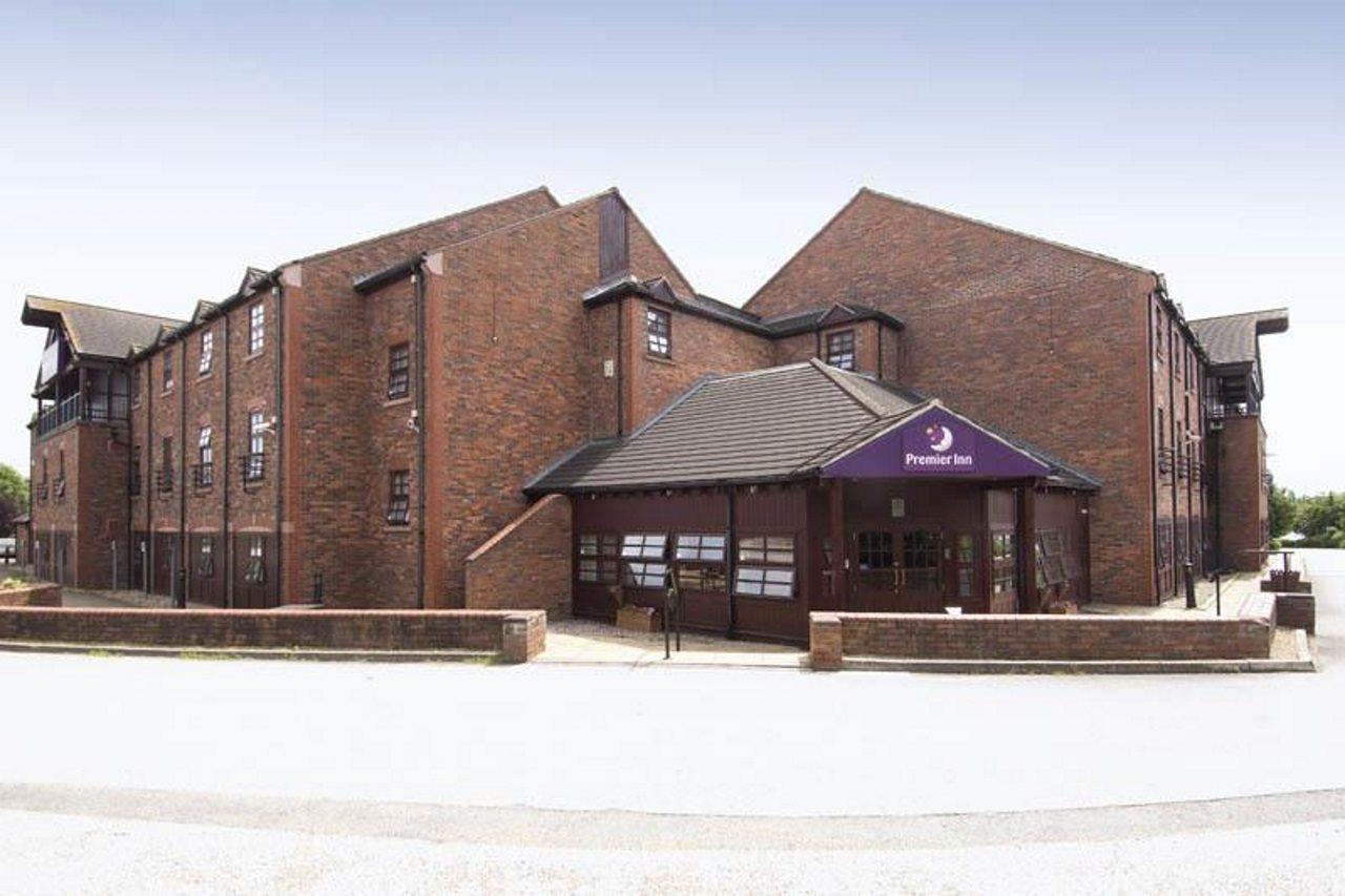 Premier Inn Milton Keynes South West Exterior foto